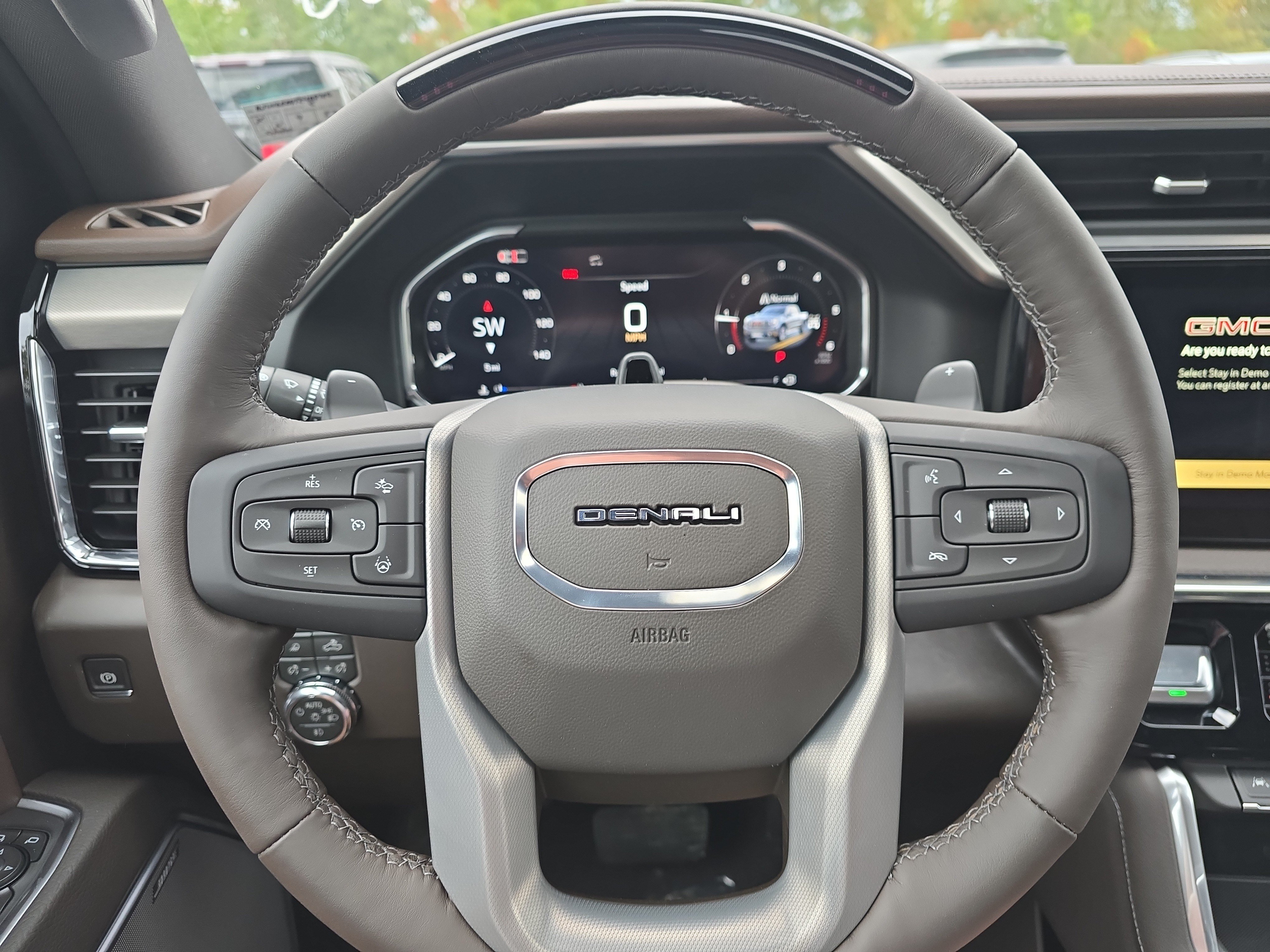 New 2026 GMC Sierra 1500 Denali w/ Technology Package AWD/4WD image 17