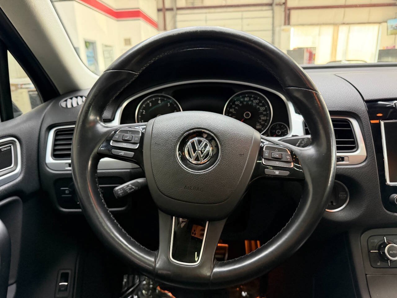 Used 2012 Volkswagen Touareg VR6 AWD/4WD image 22