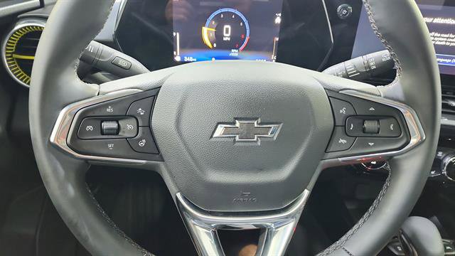 Used 2025 Chevrolet Trax ACTIV w/ Sunroof Package FWD image 16