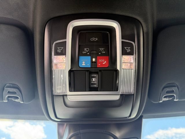 New 2026 RAM 3500 Laramie AWD/4WD image 18