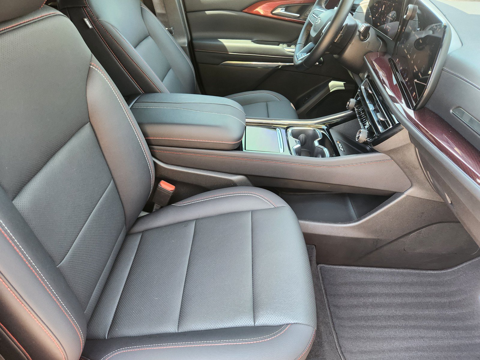 Used 2026 Chevrolet Traverse Z71 AWD/4WD image 12