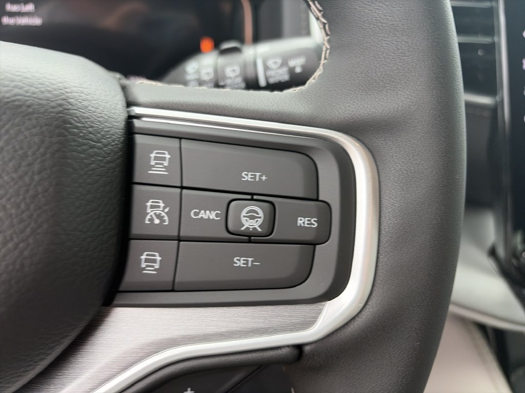 New 2026 Jeep Grand Wagoneer Limited AWD/4WD image 22
