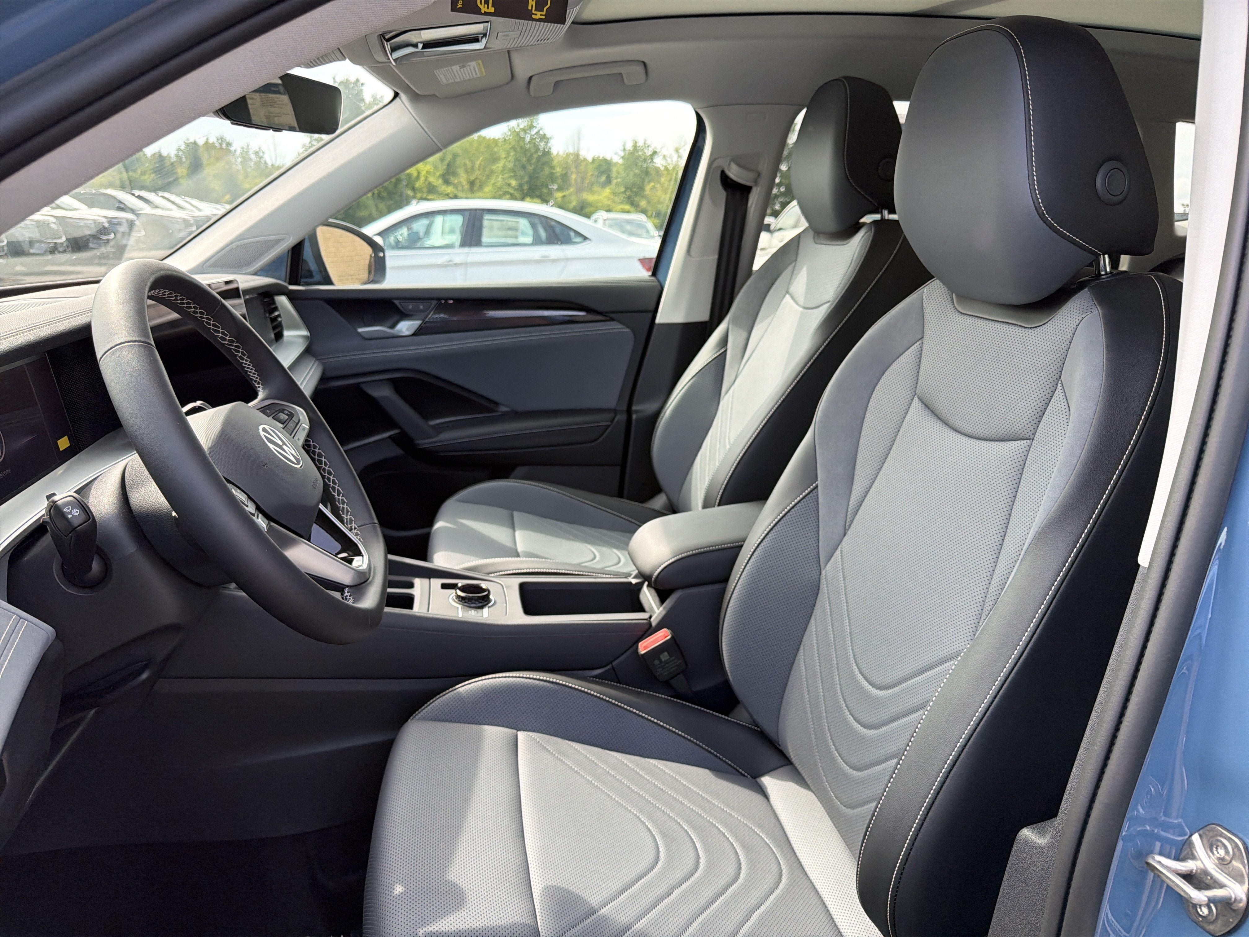 New 2026 Volkswagen Tiguan SE AWD/4WD image 9