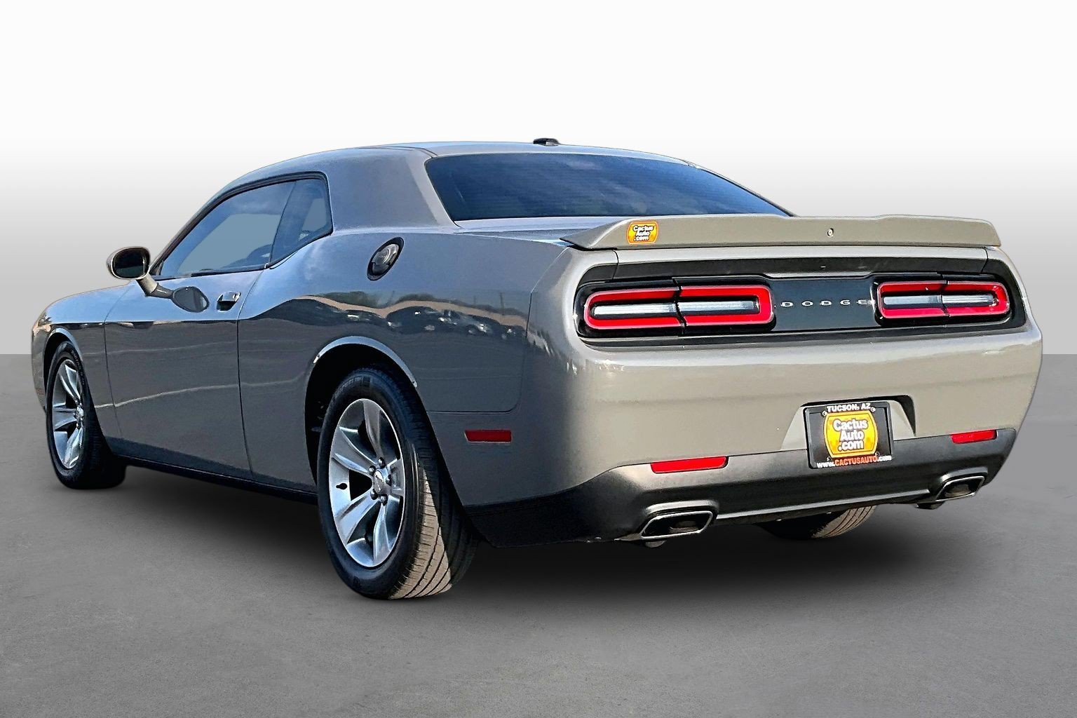Used 2019 Dodge Challenger SXT RWD image 11