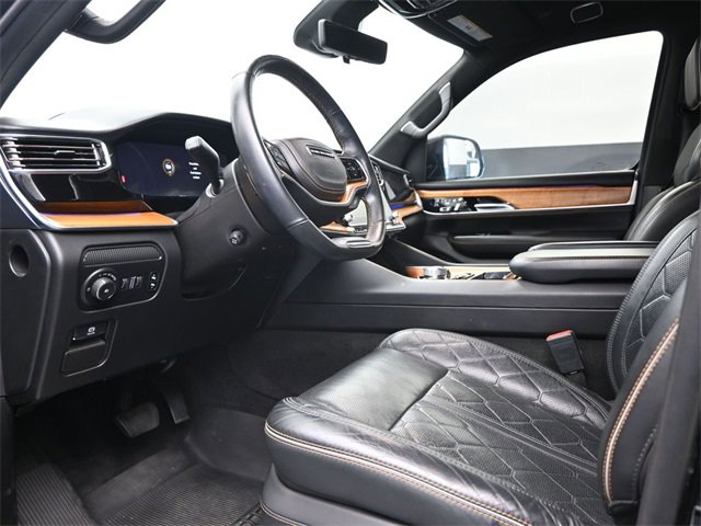 Used 2022 Jeep Grand Wagoneer Series III image 13