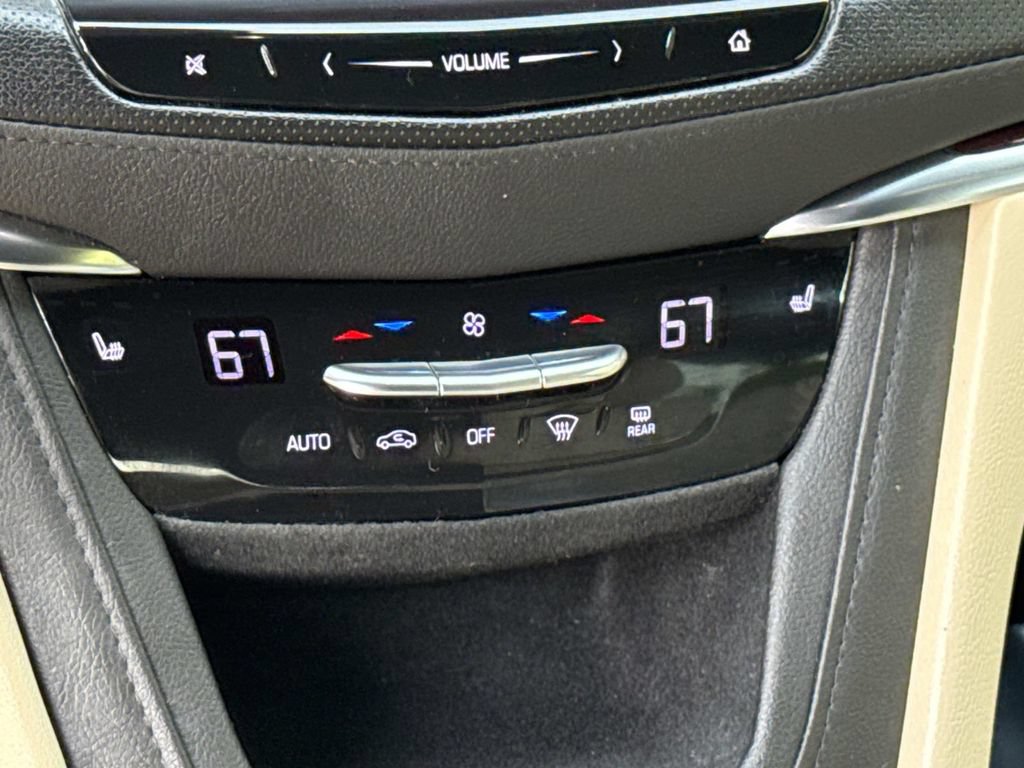 Used 2019 Cadillac XT5 Luxury AWD/4WD image 14