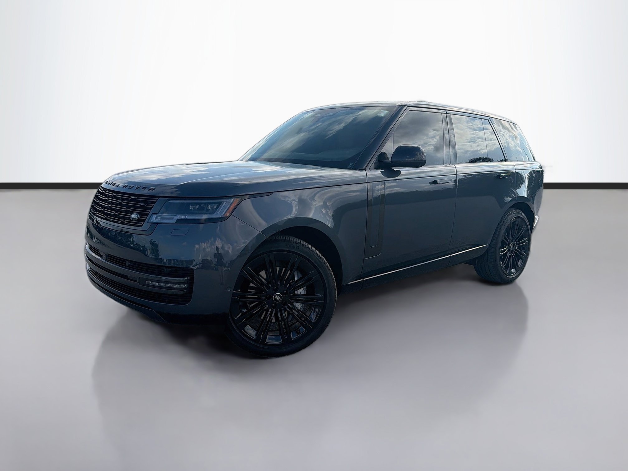 Used 2025 Land Rover Range Rover SE AWD/4WD image 1