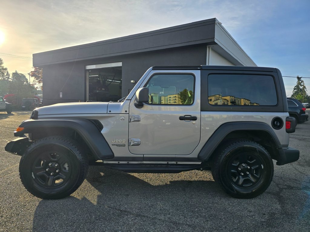 Used 2021 Jeep Wrangler Sport AWD/4WD image 5