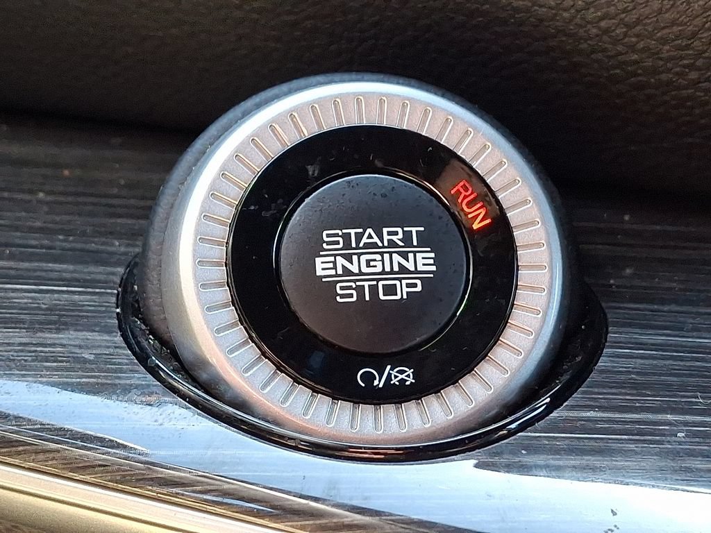 Certified 2022 Jeep Wagoneer Series II AWD/4WD image 26
