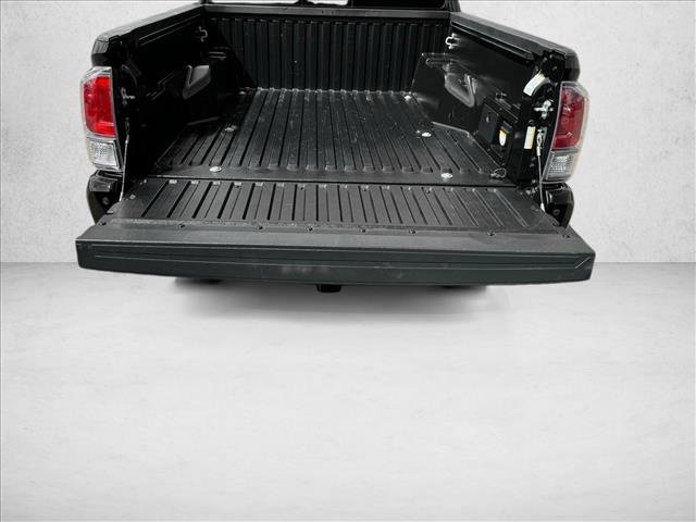 Certified 2023 Toyota Tacoma TRD Off-Road w/ Technology Package AWD/4WD image 8