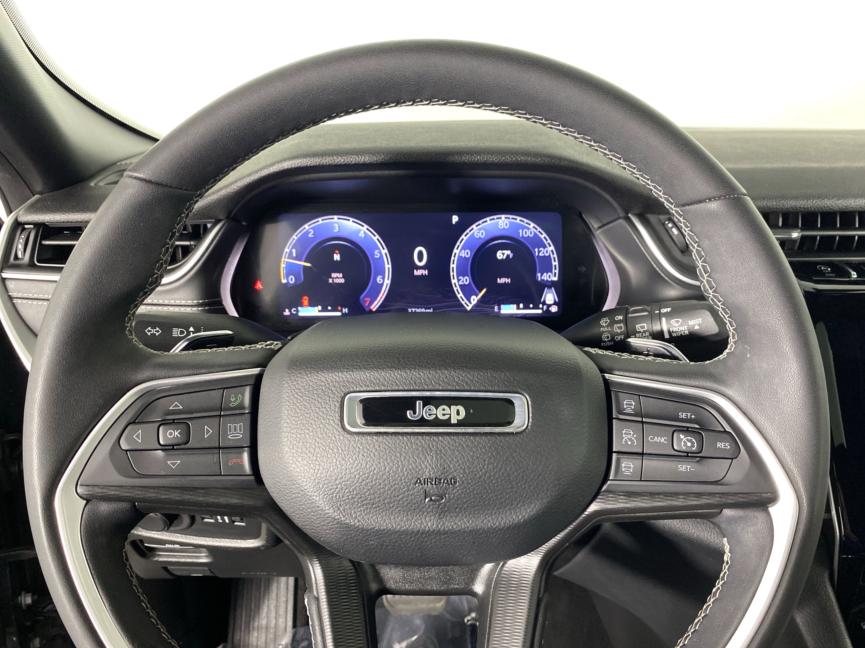 Used 2023 Jeep Grand Cherokee L Laredo image 20