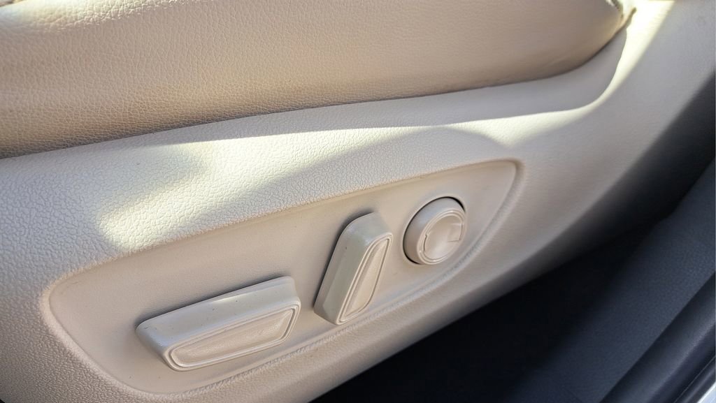 Used 2023 Toyota Highlander Platinum image 19