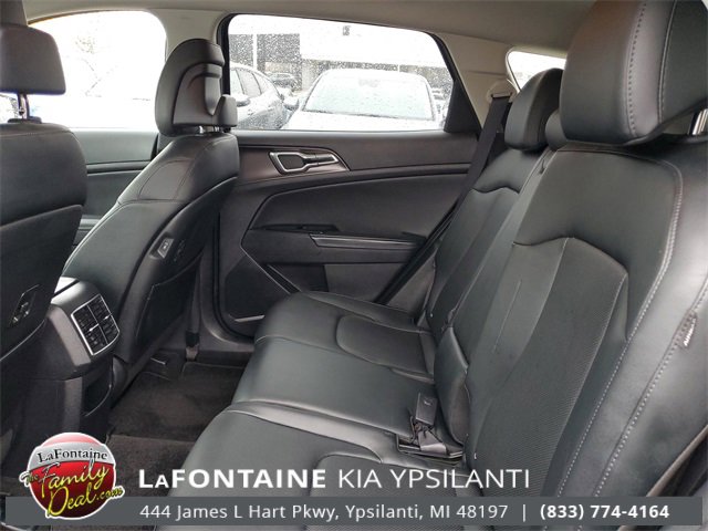 Certified 2025 Kia Sportage EX image 28
