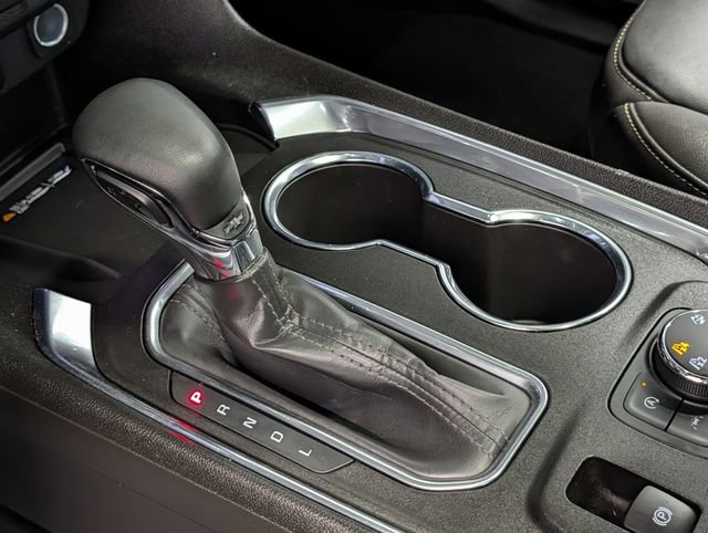 Used 2023 Chevrolet Traverse LT w/ LT Premium Package AWD/4WD image 30