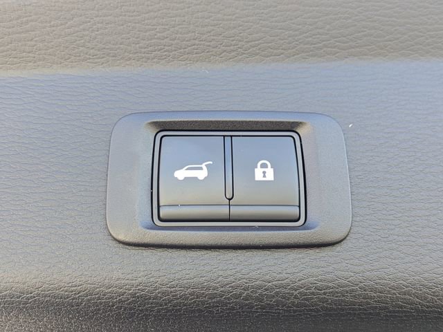 Used 2025 Mitsubishi Outlander SEL image 14