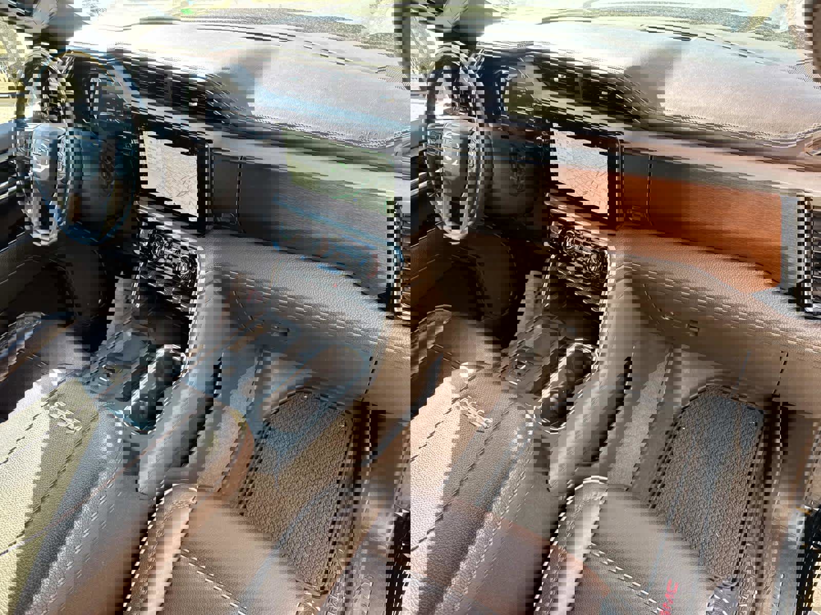 Used 2024 GMC Sierra 2500 Denali w/ Denali Reserve Package image 26