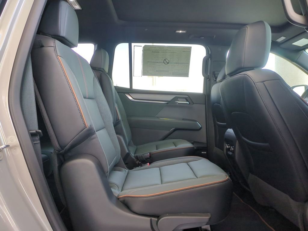 New 2026 GMC Acadia AT4 w/ Luxury Package AWD/4WD image 33