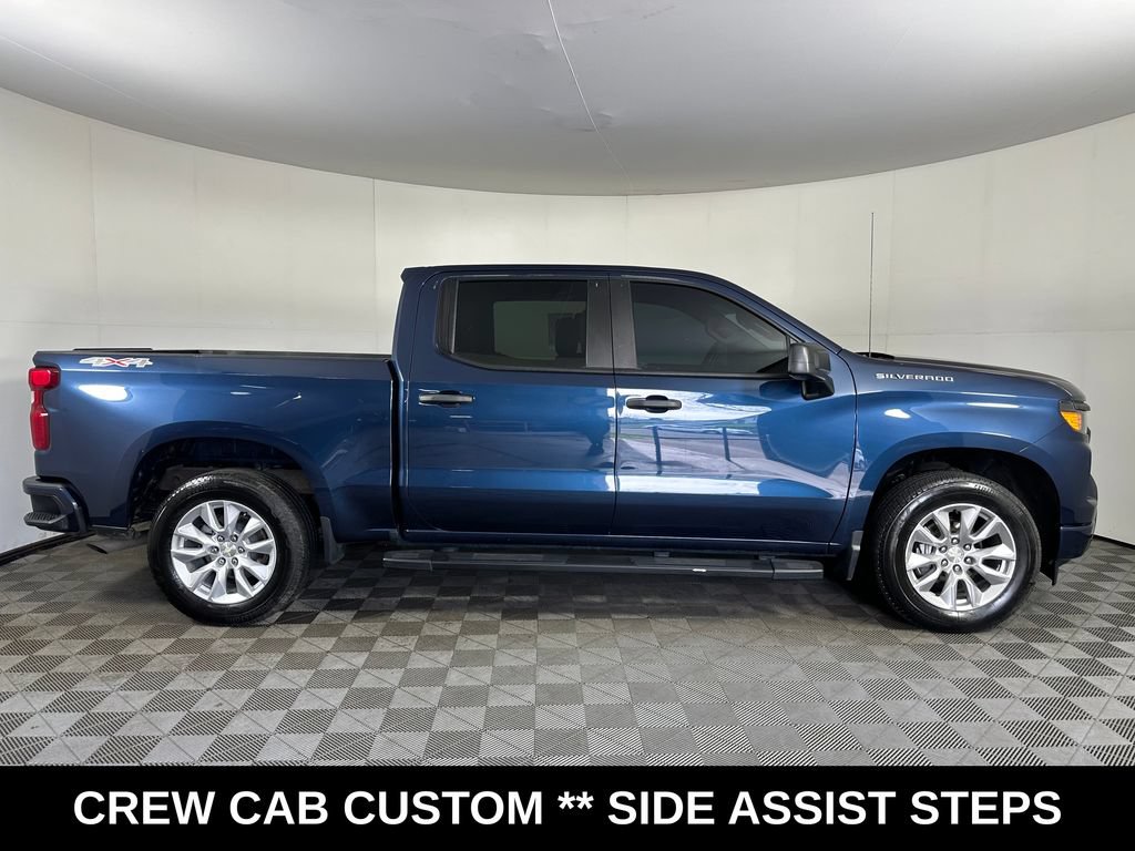 Used 2022 Chevrolet Silverado 1500 Custom AWD/4WD image 6