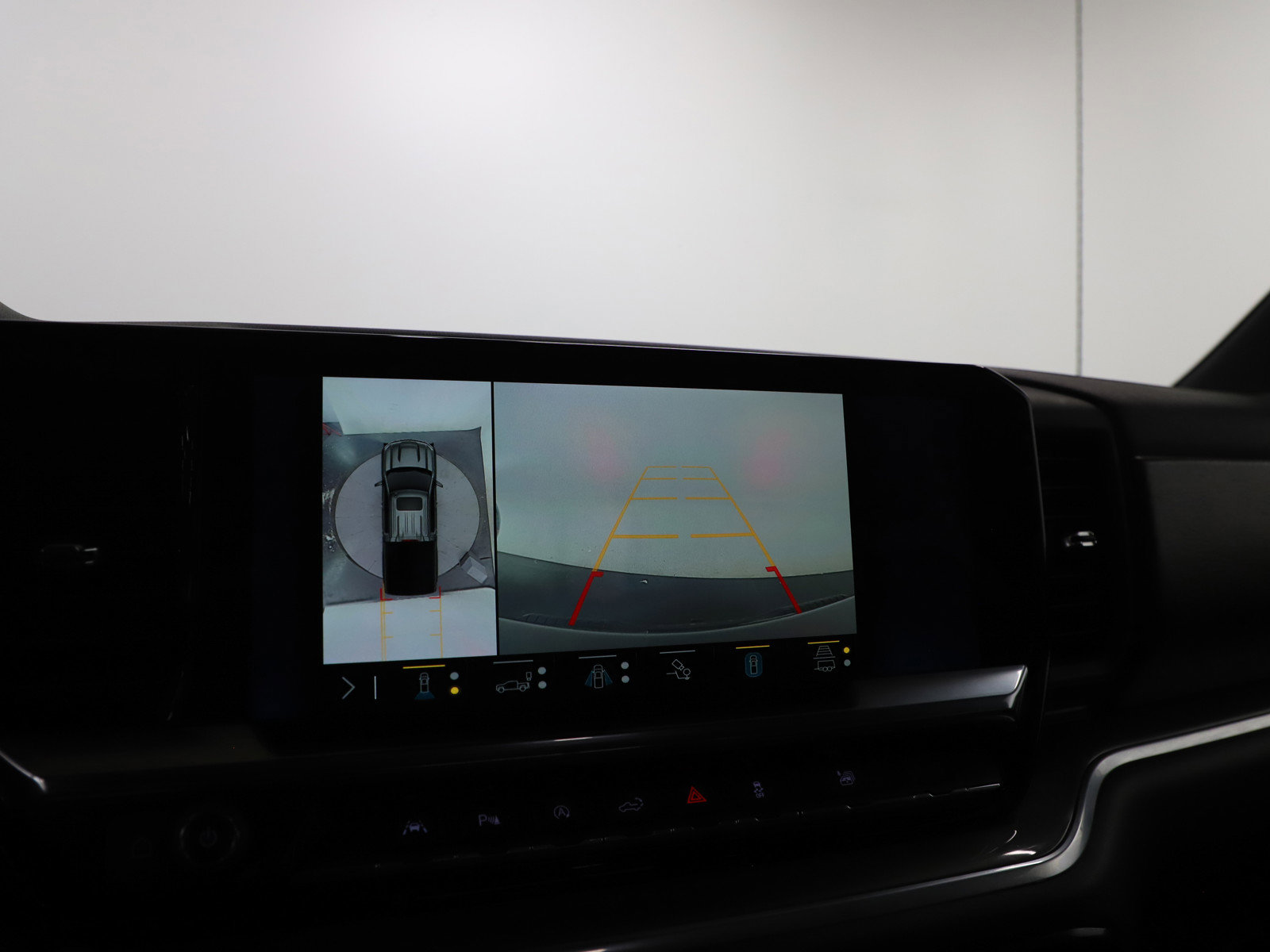 Used 2022 Chevrolet Silverado 1500 High Country w/ High Country Premium Package image 29