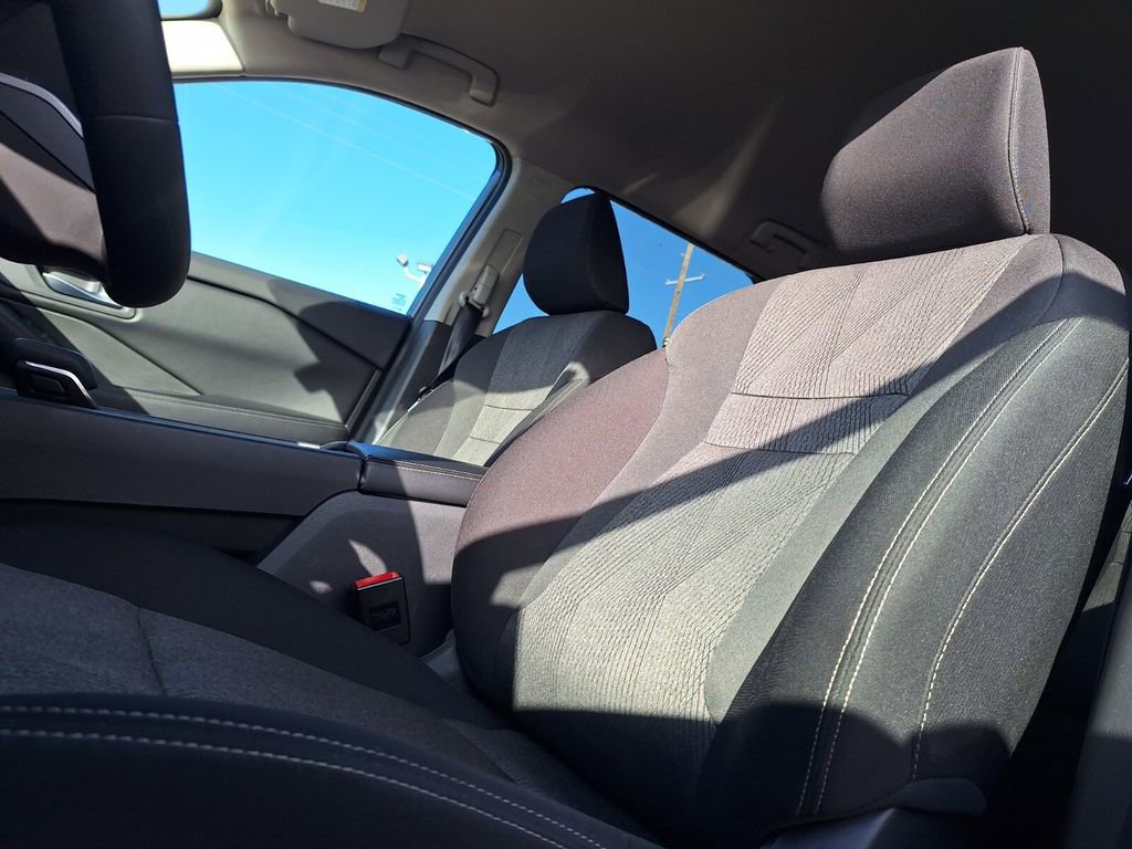 Certified 2025 Nissan Rogue SV image 9