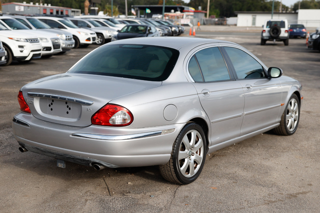 Used 2005 Jaguar X-TYPE 3.0 image 11