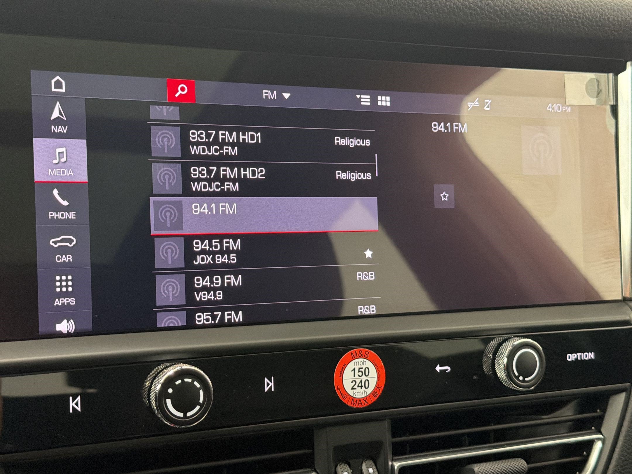 Used 2026 Porsche Macan AWD/4WD image 18
