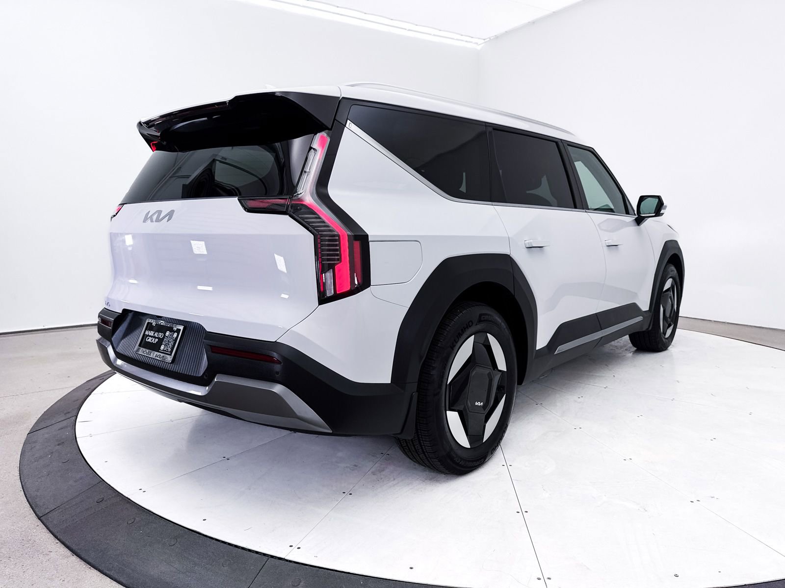 Used 2025 Kia EV9 Wind image 20