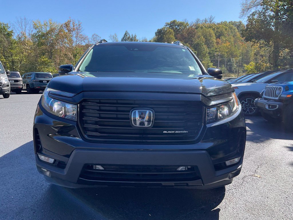 Used 2024 Honda Passport Black Edition image 2