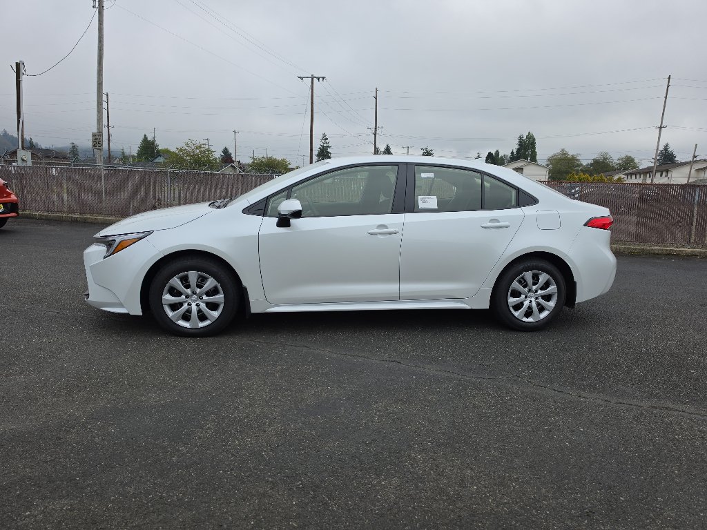 New 2027 Toyota Corolla LE FWD image 6