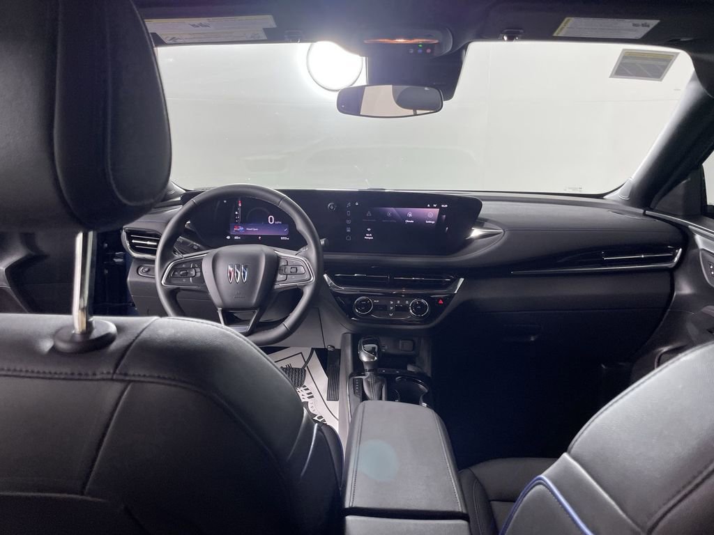Used 2025 Buick Envista Sport Touring w/ Convenience II Package image 19