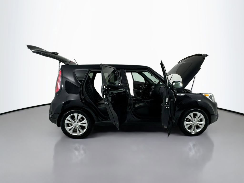 Used 2015 Kia Soul + w/ Primo Package FWD image 23