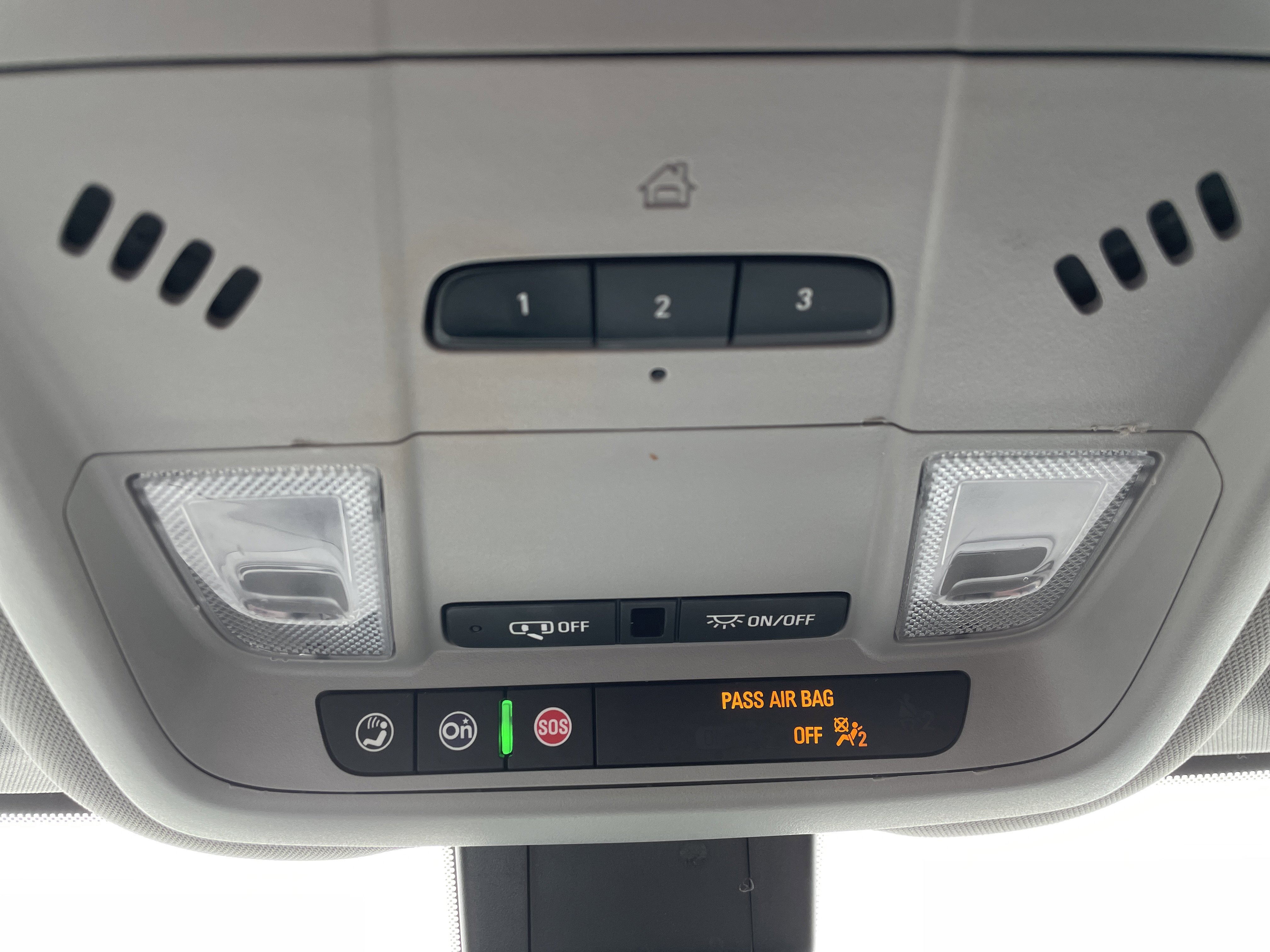 Used 2020 Chevrolet Equinox Premier image 29