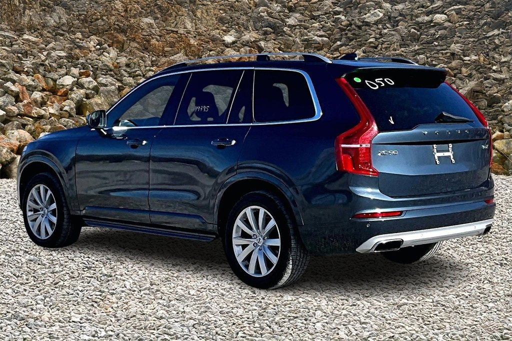 Used 2018 Volvo XC90 T6 Momentum w/ Convenience Package image 9