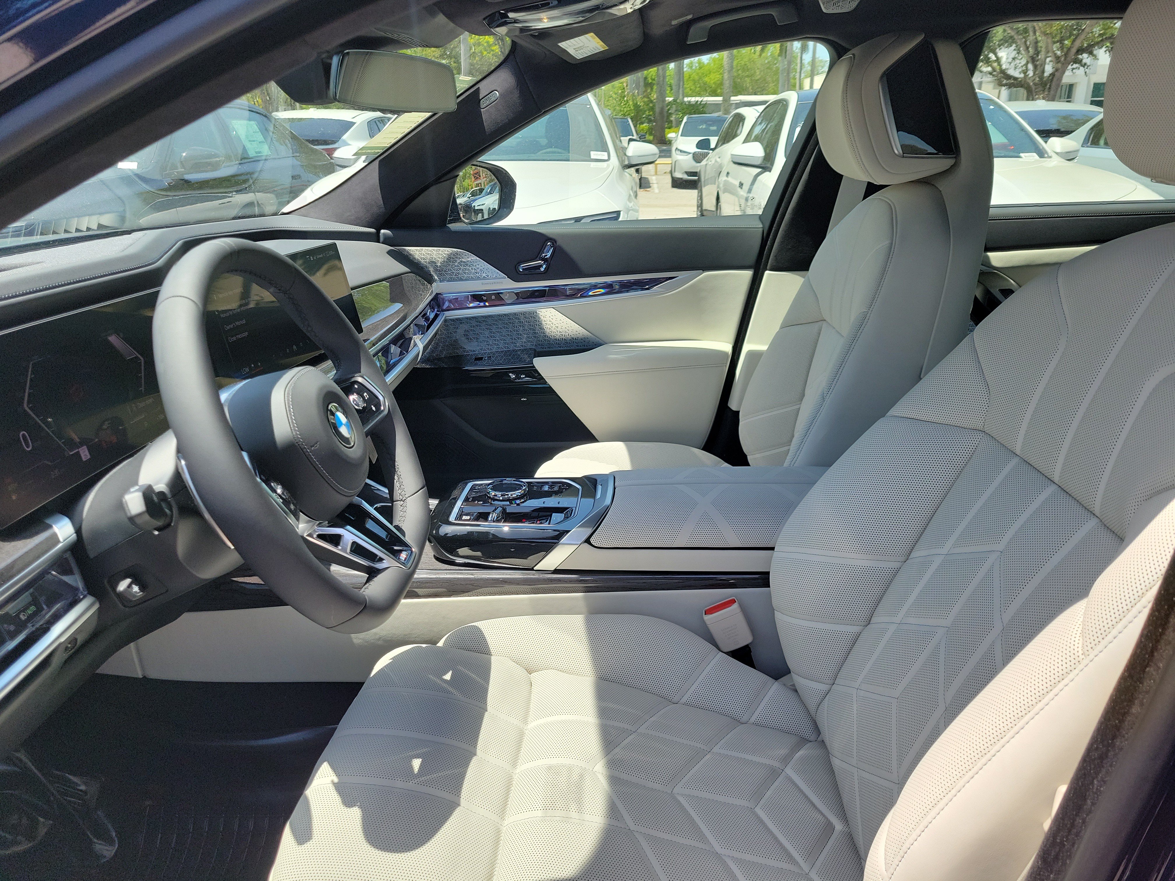 New 2026 BMW 760i xDrive w/ Executive Package AWD/4WD image 11
