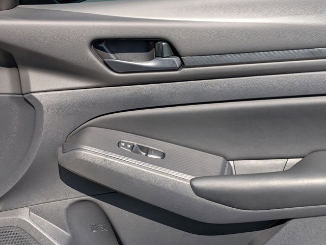 Certified 2025 Nissan Altima 2.5 S FWD image 30