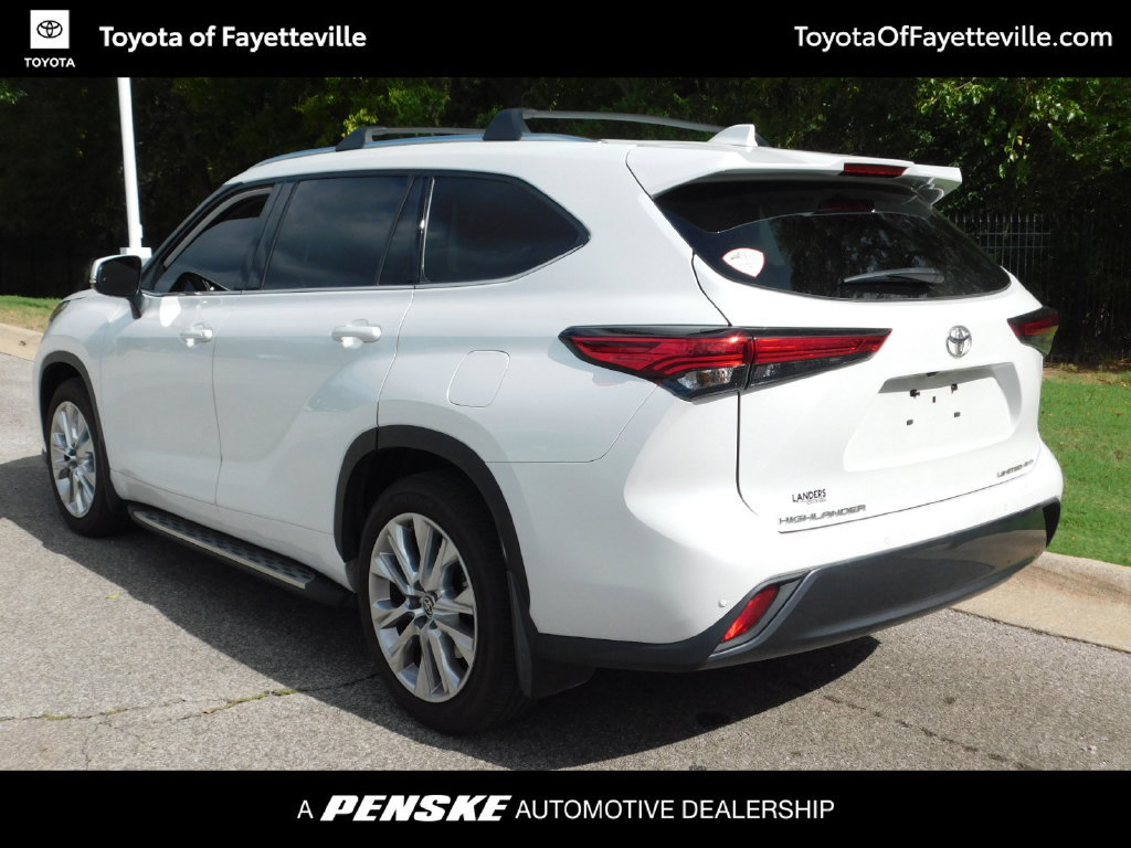 Used 2022 Toyota Highlander Limited AWD/4WD image 10