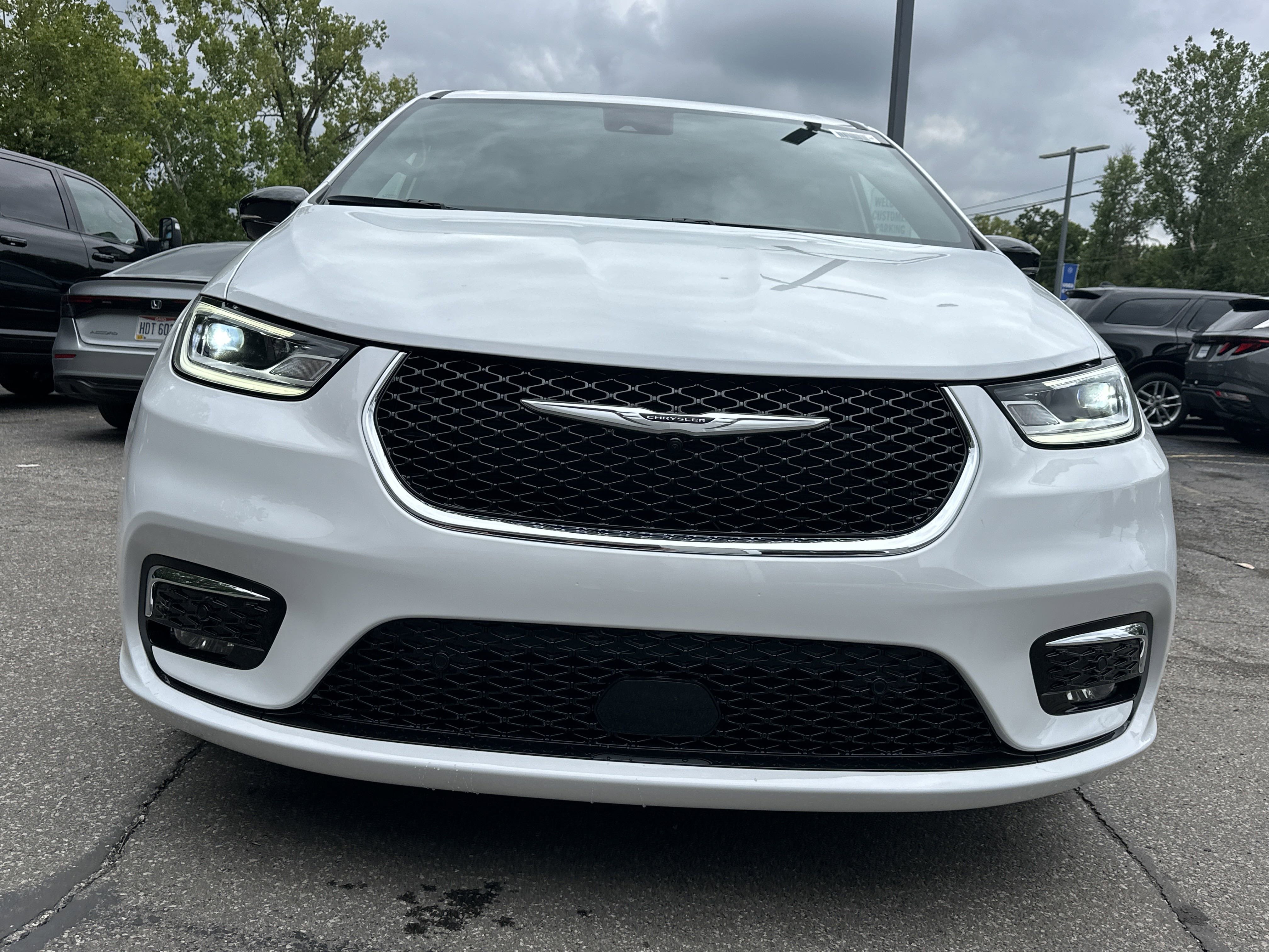 New 2026 Chrysler Pacifica Select image 21