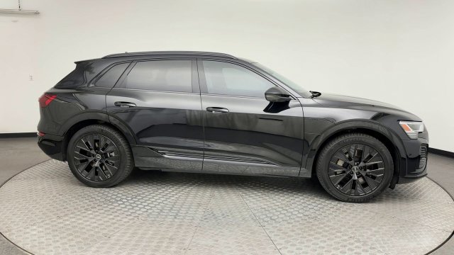 Certified 2024 Audi Q8 e-tron Premium Plus w/ Prestige Package AWD/4WD image 9