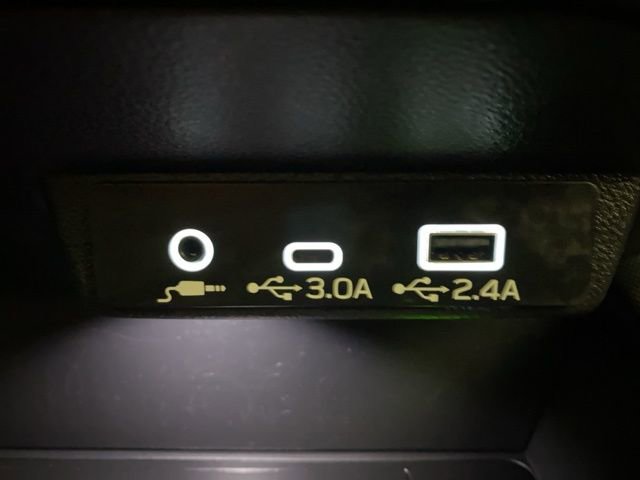 Used 2025 Subaru Forester Premium image 19