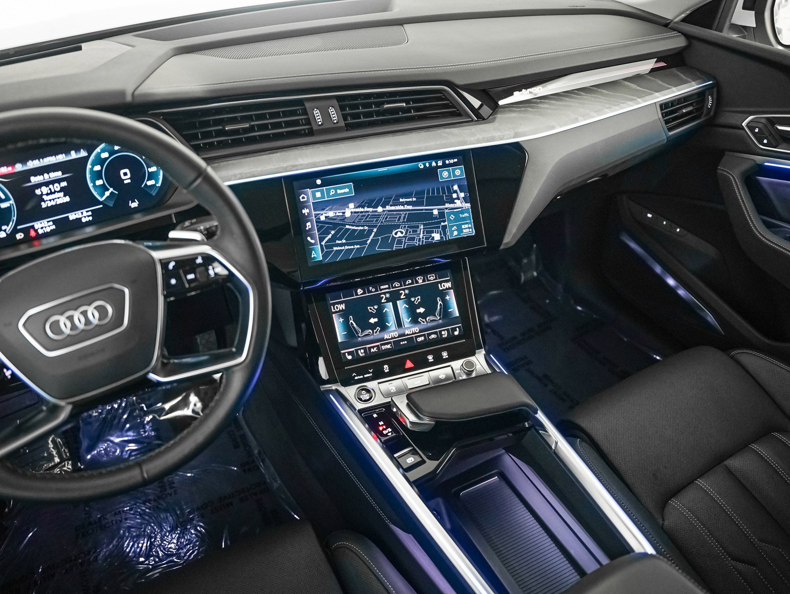 Certified 2024 Audi Q8 e-tron Prestige w/ Prestige Package image 18