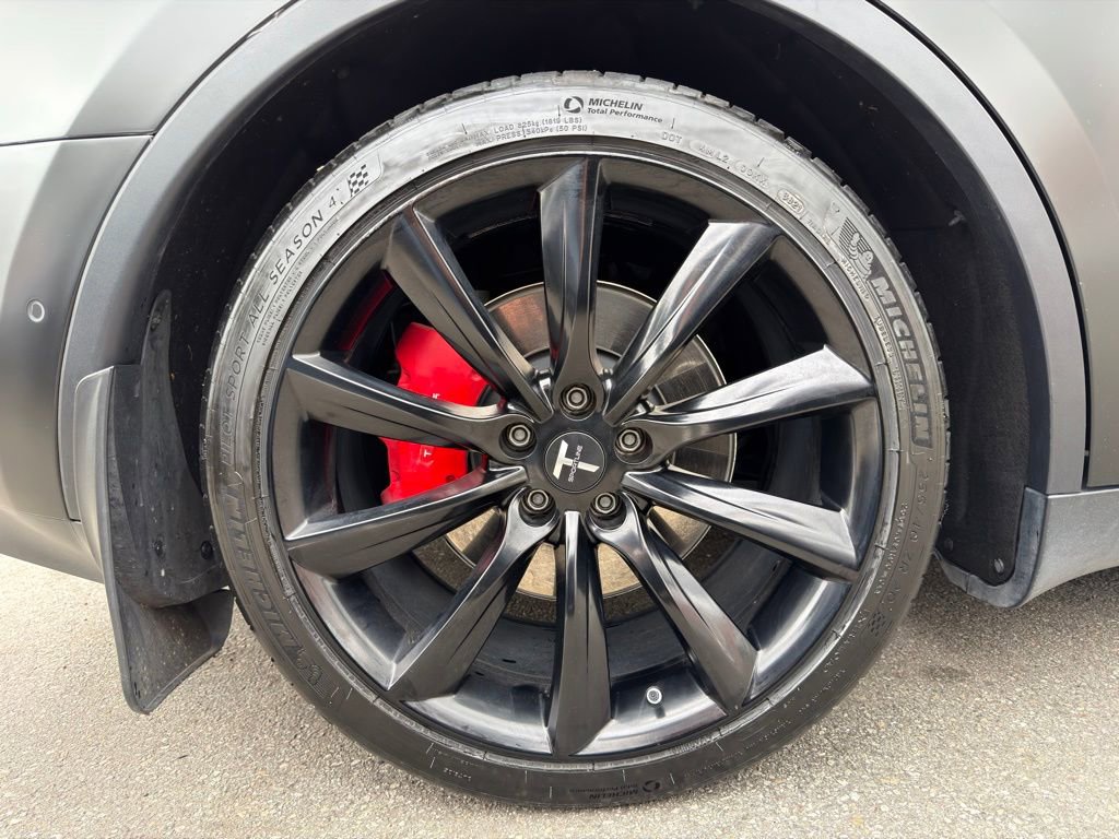 Used 2021 Tesla Model Y Performance image 12