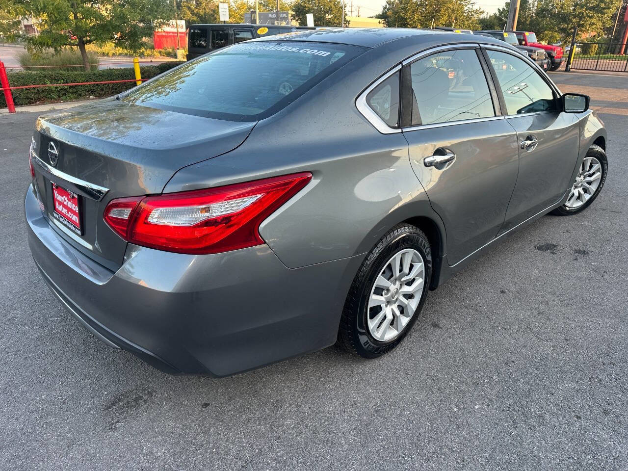 Used 2016 Nissan Altima 2.5 S w/ Power Driver Seat Package FWD image 7