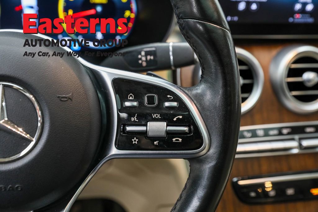 Used 2021 Mercedes-Benz GLC 300 4MATIC w/ Driver Assistance Package image 17