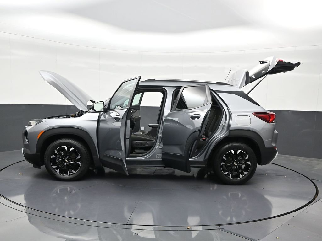 Used 2023 Chevrolet TrailBlazer LT FWD image 34