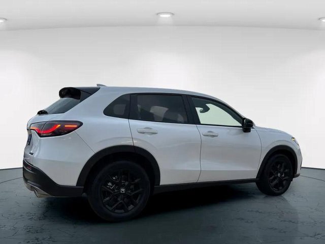 Certified 2025 Honda HR-V Sport image 8