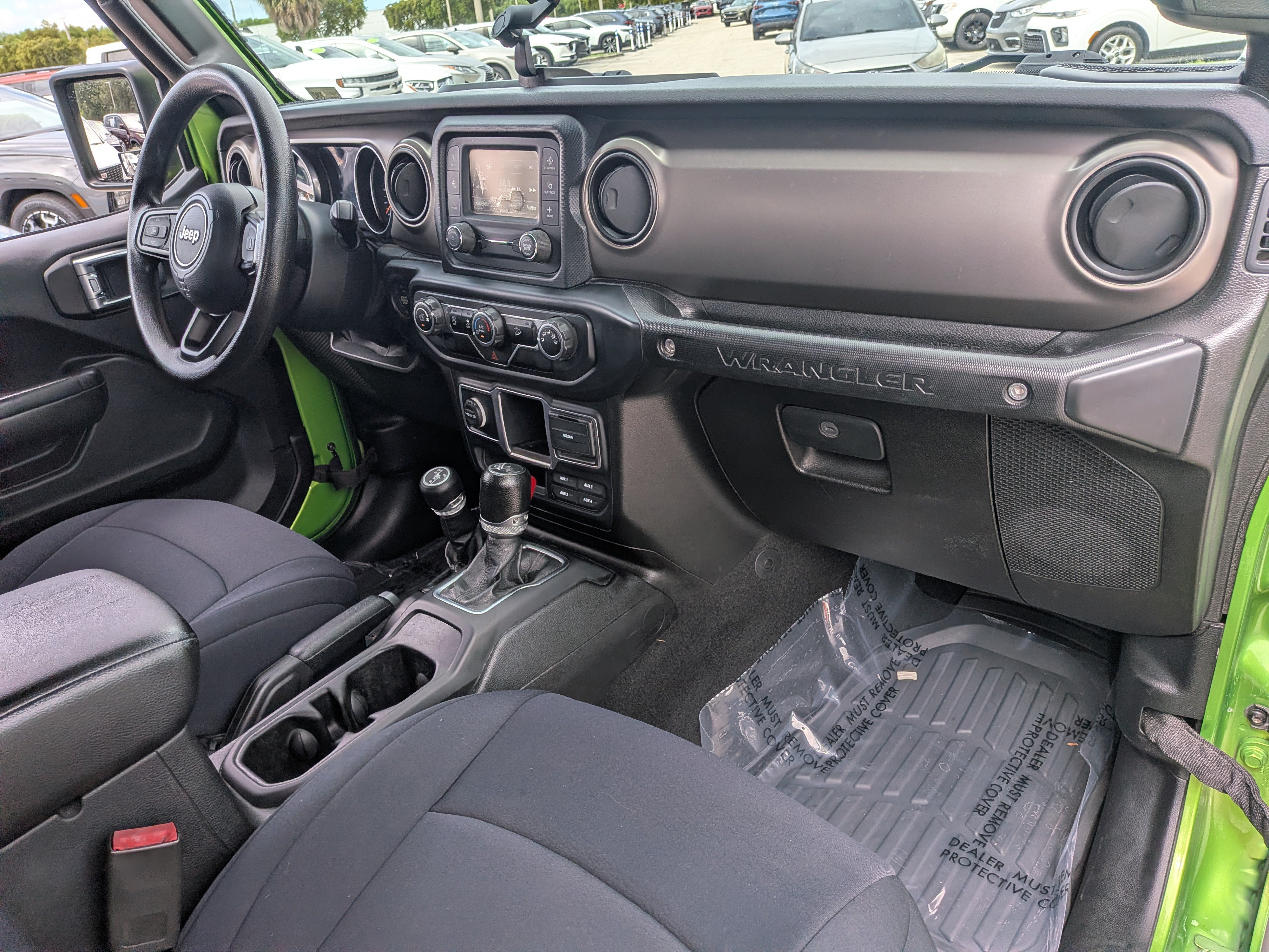 Used 2018 Jeep Wrangler Sport AWD/4WD image 15
