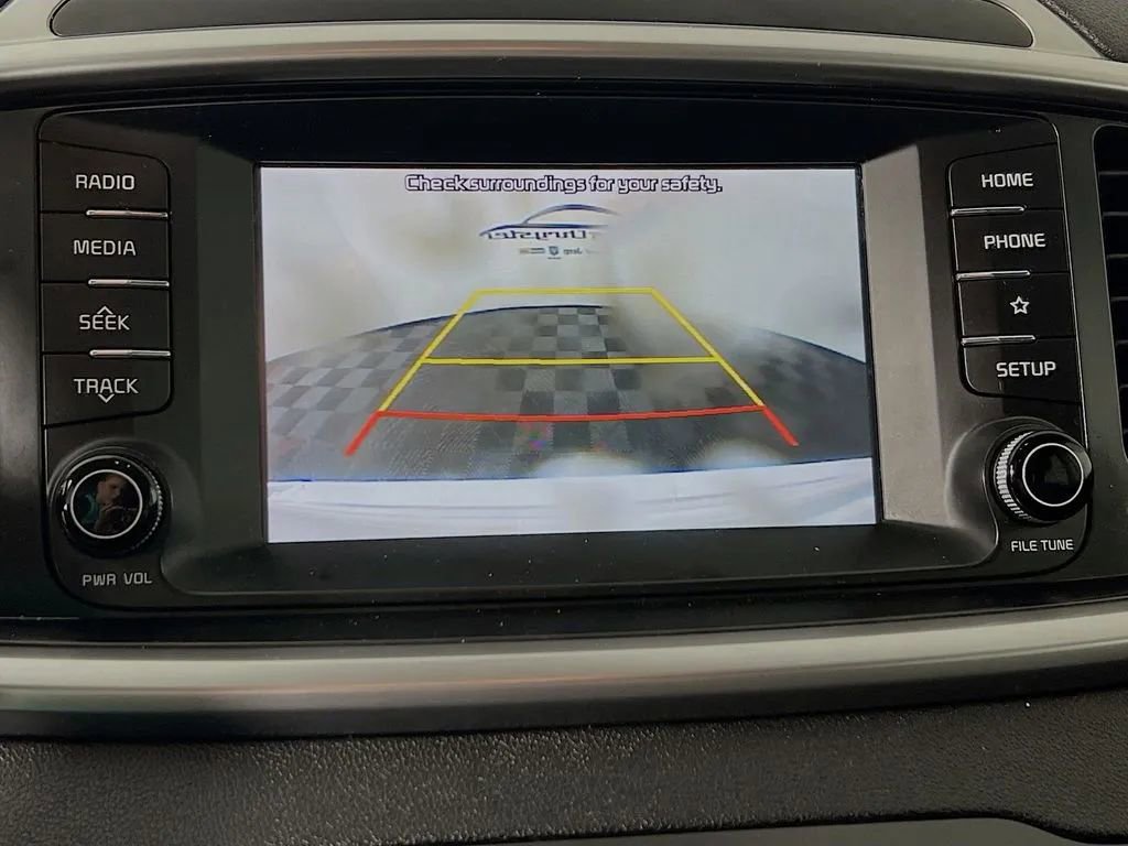 Used 2019 Kia Sorento L image 15