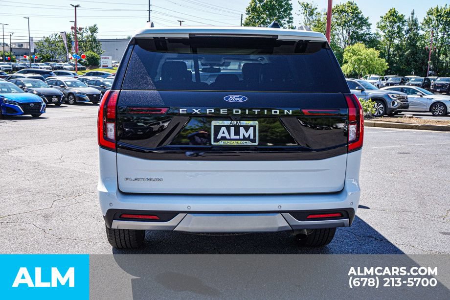 Used 2025 Ford Expedition Platinum AWD/4WD image 11