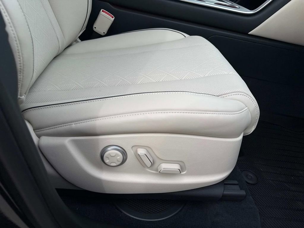 New 2026 Genesis GV80 2.5T Prestige image 15