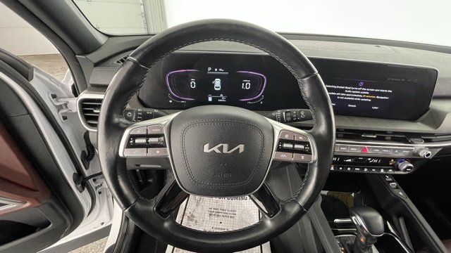 Used 2023 Kia Telluride EX w/ EX Captain's Chair Package image 36